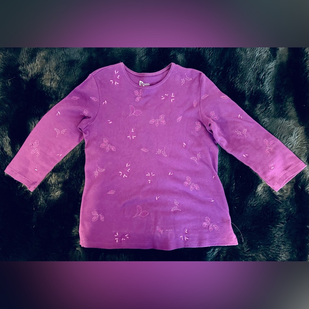 Classic Elements Women’s Top - Size Small